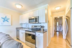 Beach and Pool Access HHI Resort Condo, Near Golf!