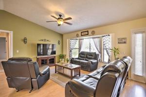 Chic Port St Lucie Home with Lanai and Gas Grill!