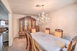 Cozy Stigler Escape, Walk to Lake Eufaula!