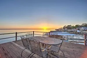 Gun Barrel City Home with Hot Tub! - Kemp