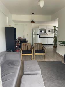 Recanto Verde-Apto na Praia do Tombo Guarujá