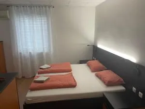 Room AA - 森介斯布里卓瓦戈