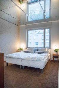 Iso perheasunto keskustassa, Särkänniemen lähellä