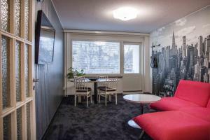 Iso perheasunto keskustassa, Särkänniemen lähellä