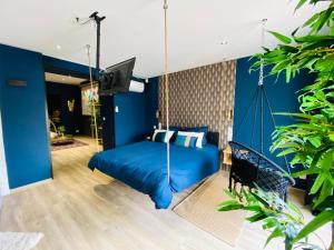 Appartements Capsule le temps suspendu balneo & home cinema & billard : photos des chambres