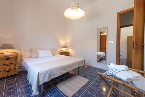 Maria Beach House - 2min walk to the beach - rooftop terrace with sea view