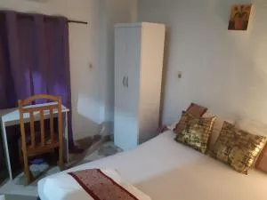 Monoambiente semi independiente en Asu-Py - Nemby