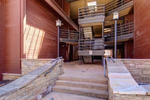 Silver Cliff Village 205