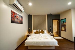 The Royal Palace Hotel 400703