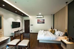 The Royal Palace Hotel 400703