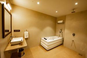 The Royal Palace Hotel 400703