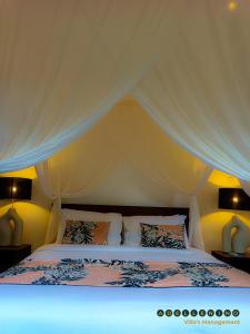 Biệt Thự 3 Phòng Ngủ (Three-Bedroom Villa)