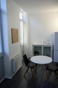 Appartements Roubaix Gare wifi metro musee calme confort 6 lits - Gite le Ferrum : photos des chambres