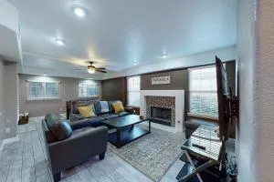 Luxe Lakewood Villa - 凤凰城