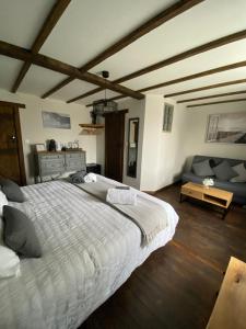 B&B / Chambres d'hotes La Bastide Du Bonheur Chambres et Tables D'Hotes : photos des chambres