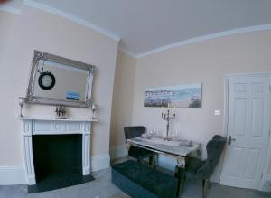 Moat Stays Victorian, Sea View!