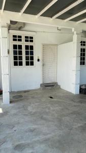 HOMESTAY ASTON GARDEN KB