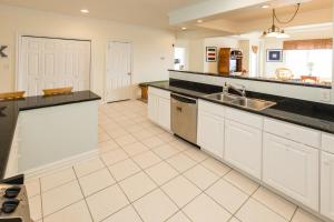 The Sandbridge Dunes - Captains Quarters 408