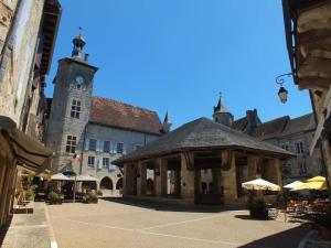 Maisons de vacances Maison du XVeme au coeur du village medieval : photos des chambres