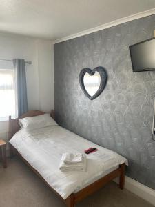 Single Room with Shower room in The Saxby Hotel
