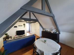 Appartements studio centre ville 3eme etage sans ascenceur : photos des chambres