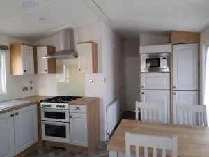 Static Caravans J4 or J5 Fairway Car ferry offers some crossings up to 40 percent reduced send a message for details via this travel marketplace - Alverstone