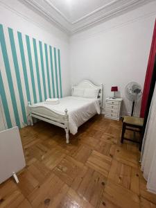 Nautic M1 R2 - Classy & Cozy Double Room with Shared Bathroom in Marques Pombal
