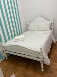 Nautic M1 R2 - Classy & Cozy Double Room with Shared Bathroom in Marques Pombal