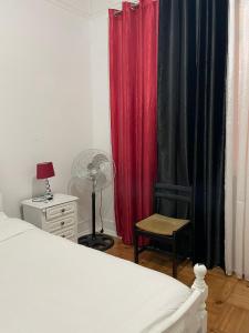 Nautic M1 R2 - Classy & Cozy Double Room with Shared Bathroom in Marques Pombal