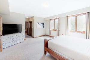 Lucille Wheeler Lodge by Property Valet