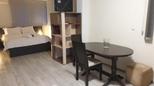 Roman Stadium Apartments