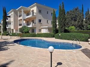 The Brightstay Paphos, 2 bed apt, Paphos Riviera, Universal