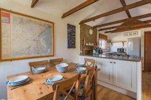 The Nest by Bloom Stays