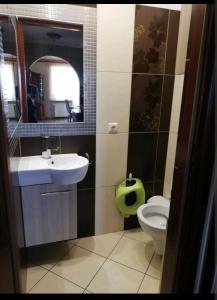 Apartament w domu z kominkiem i ogrodem