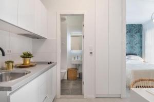 Zigo modern studio apartment near beach