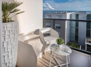 Zigo modern studio apartment near beach