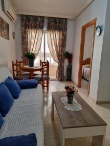 Gemütliche Ferienwohnung in Torrevieja ca100m vom Strand Playa del Cura entfernt