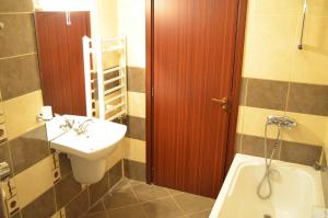 Persey Flora Apartments