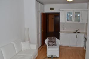 Persey Flora Apartments