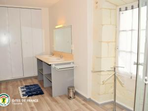 Maisons de vacances Gite Bossay-sur-Claise, 5 pieces, 15 personnes - FR-1-381-514 : photos des chambres