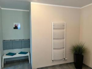 4 Sterne App Mohnblüte Whirlpool IR-Sauna Fitnessraum kinderfreundlich Bikeraum