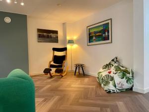 Domburghome 140 m2 groot appartement -midden in het centrum- Private parking