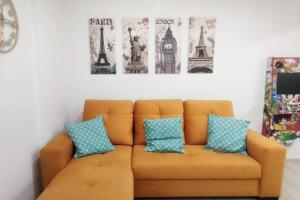 - LUJO - Parking, Maquina Arcade, Wifi y Netflix