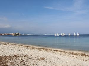 Beau duplex lumineux avec aperçu mer
