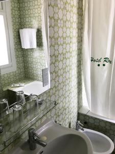 Single Room with Parking room in Hotel Roca