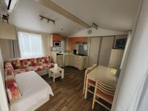 Campings mobilhome camping castellas : photos des chambres