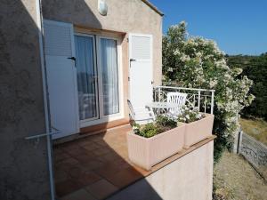 B&B / Chambres d'hotes Fiuminale : Chambre Double - Vue sur Mer