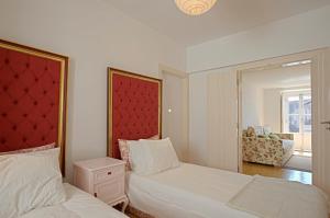 Portas do Teatro Apartments