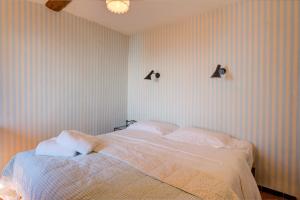 Appartements Ancienne Mairie Vieux Village Roquebrune 3 bedroom apartment : photos des chambres