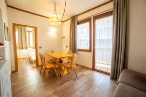 Two-Bedroom Apartment room in Residence Derby Club